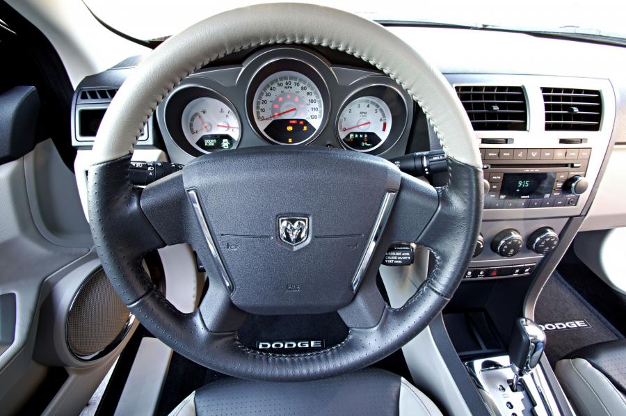 Dodge Avenger RT 2008 года  (фото 26 из 51)